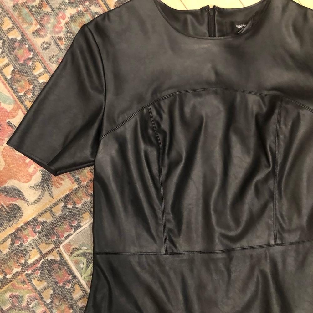 SOLD - Picture 3 of 4